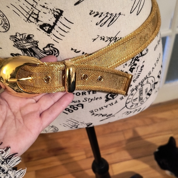 Vintage Gold Mesh Belt. Size Large. Great Condition. - Picture 5 of 9